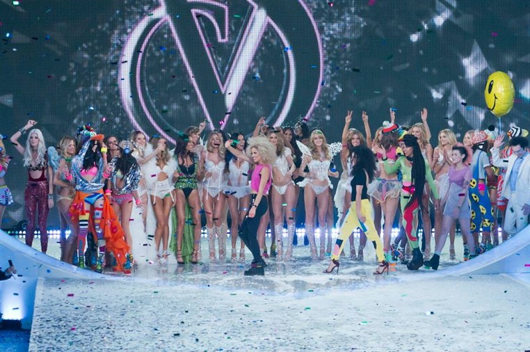 Victoria s Secret Fashion Show 2013